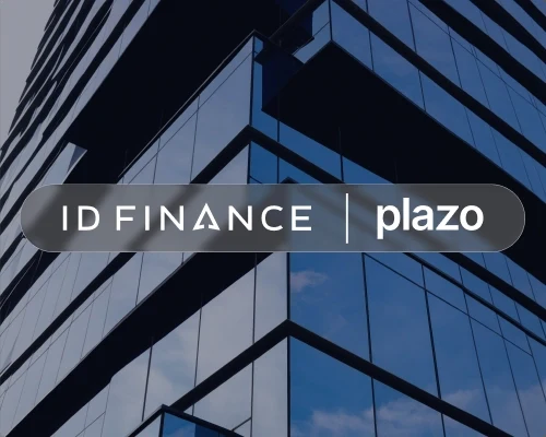 Logos de ID Finance y Plazo sobre un edificio de oficinas